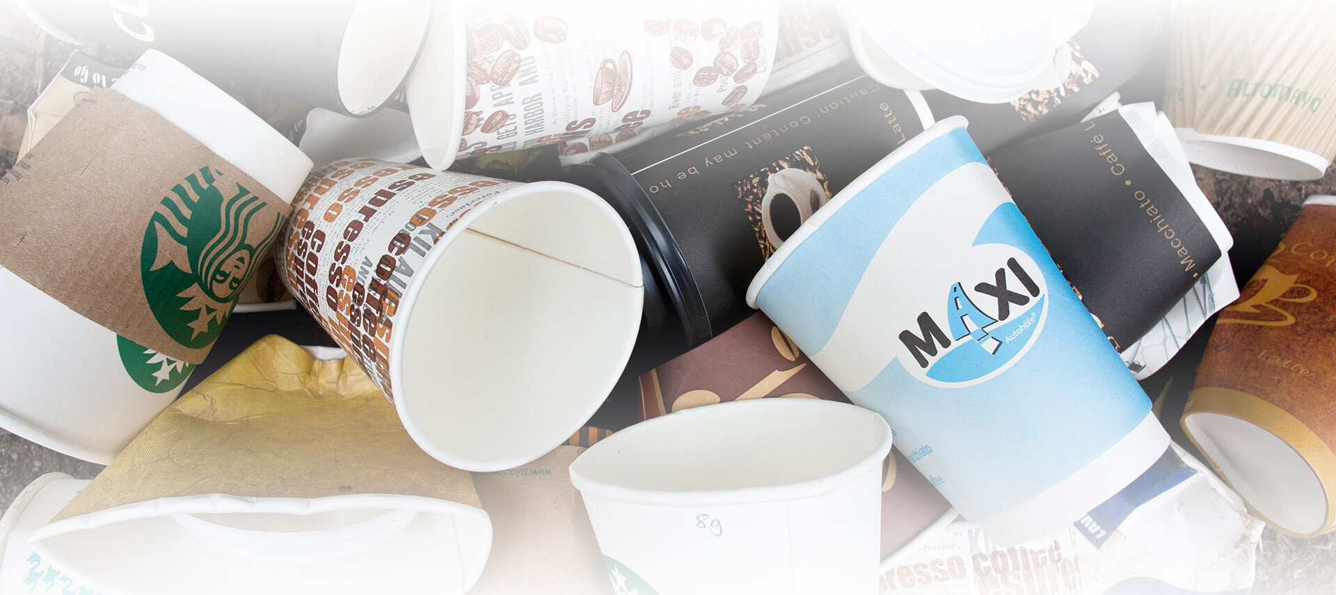 Cup heap Cup and more Cup and more returnable cups