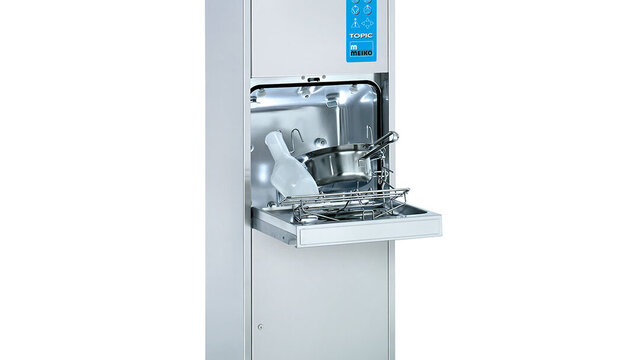 Cleaning of bedpans TOPIC