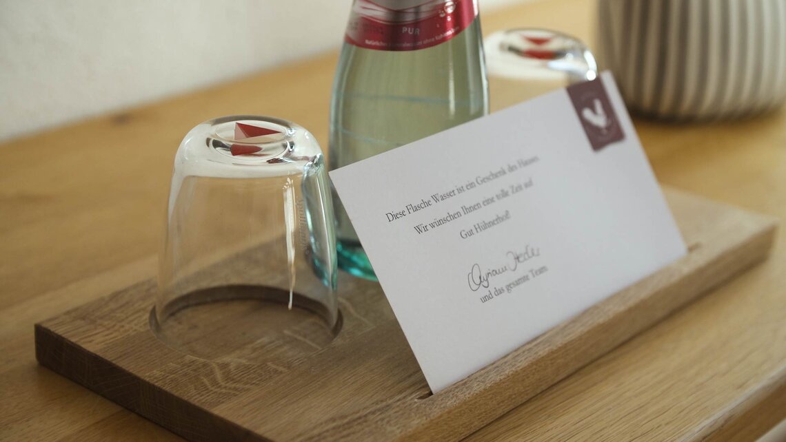 A warm welcome at the manor Gut Hühnerhof A warm welcome at the manor Gut Hühnerhof