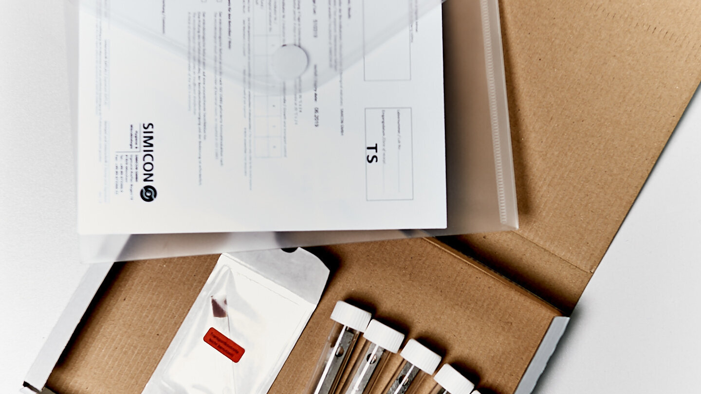 Bioindikatoren mit Transportkontrolle und ausgefülltem Prüfbericht an Hygiene-Institut senden.