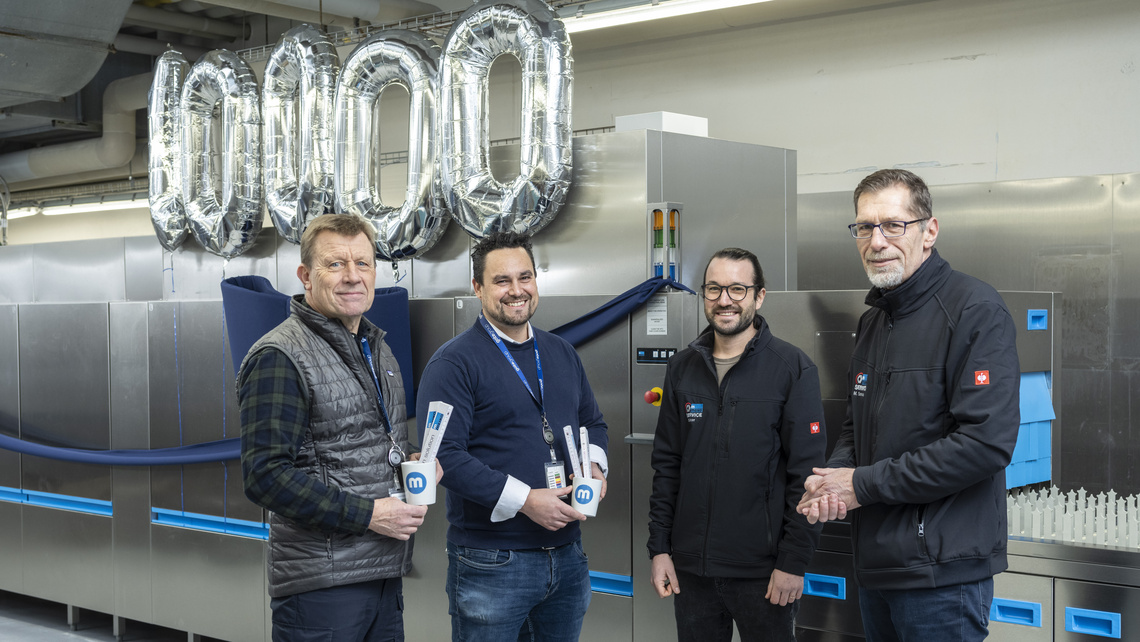 Zufriedene Kunden, zufriedene Meiko: Henrik Lemming (Sr. Manager Security & Facility Services, Gate Gourmet Kopenhagen), Klaus Schmoock (Head of Operations & Deputy Security, Gate Gourmet Kopenhagen), Etienne Bühler (Technical Support, Meiko-Gruppe), Martin Schulz (Global Aftermarket Support & Development, Meiko-Gruppe), (Bildrechte Anders Hviid)