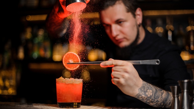 Czy warto inwestować w branżę barmańską?