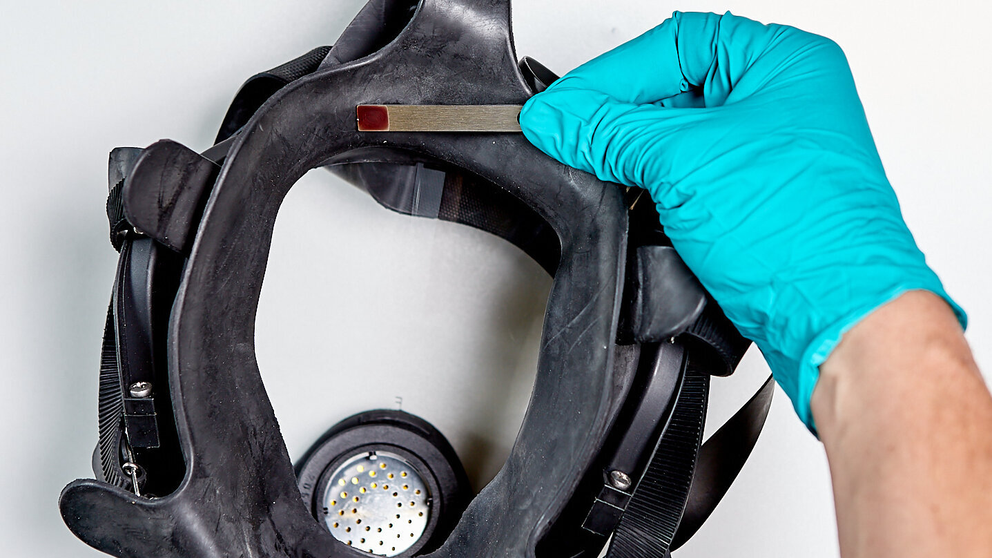 Bioindikator auf der Maske platzieren