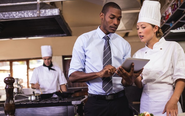 Co powinno charakteryzować dobrą restaurację hotelową? Co powinno charakteryzować dobrą restaurację hotelową?