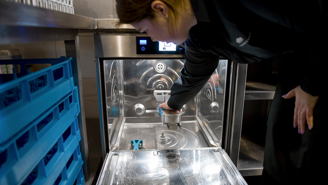 Schnell gewechselt Adapter für Flaschenkorb von MEIKO Schnell gewechselt Adapter für Flaschenkorb von MEIKO