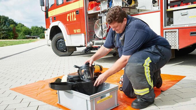 Die Atemschutzausrüstung kann nach korrekter Lagerung wieder ausgegeben werden