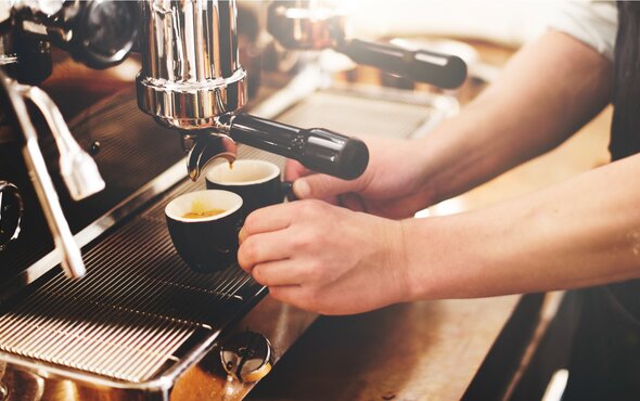 Eksploatacja i konserwacja profesjonalnego ekspresu do kawy