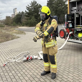 Brush off protective clothing